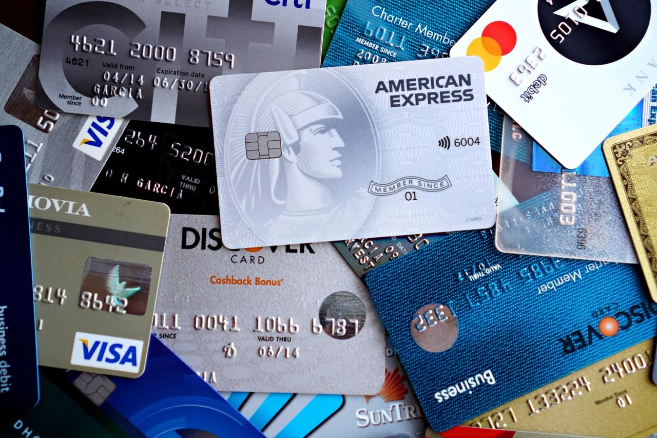 Collection of credit cards for comparing a balance transfer vs a debt consolidation loan